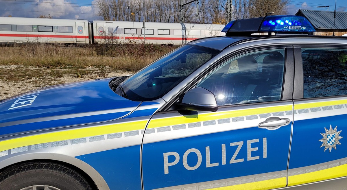 Atak siekierą w pociągu w Bawarii. Cztery osoby ranne