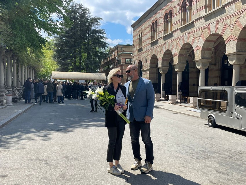Tanja Rađenović na sahrani