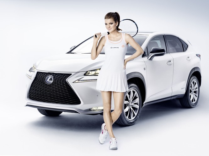 Agnieszka Radwańska i nowy lexus NX