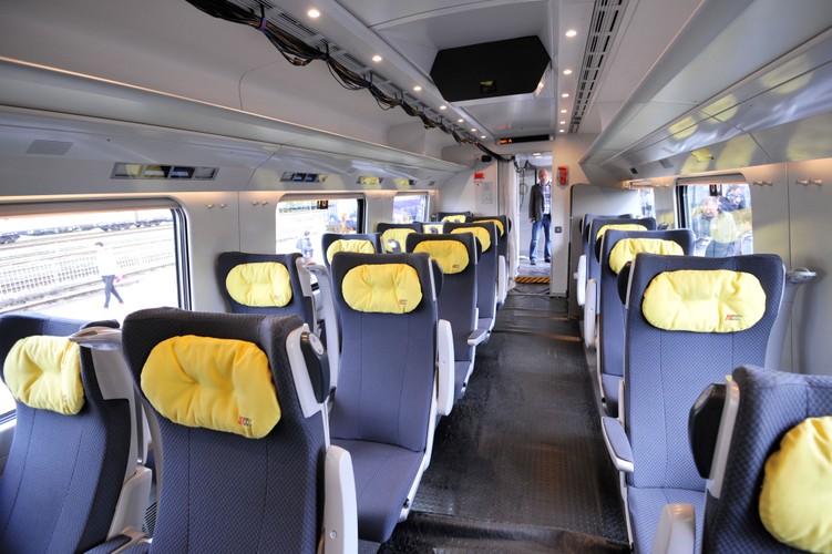 Pociąg Pendolino na 10. Międzynarodowych Targach Kolejowych Trako w Gdańsku