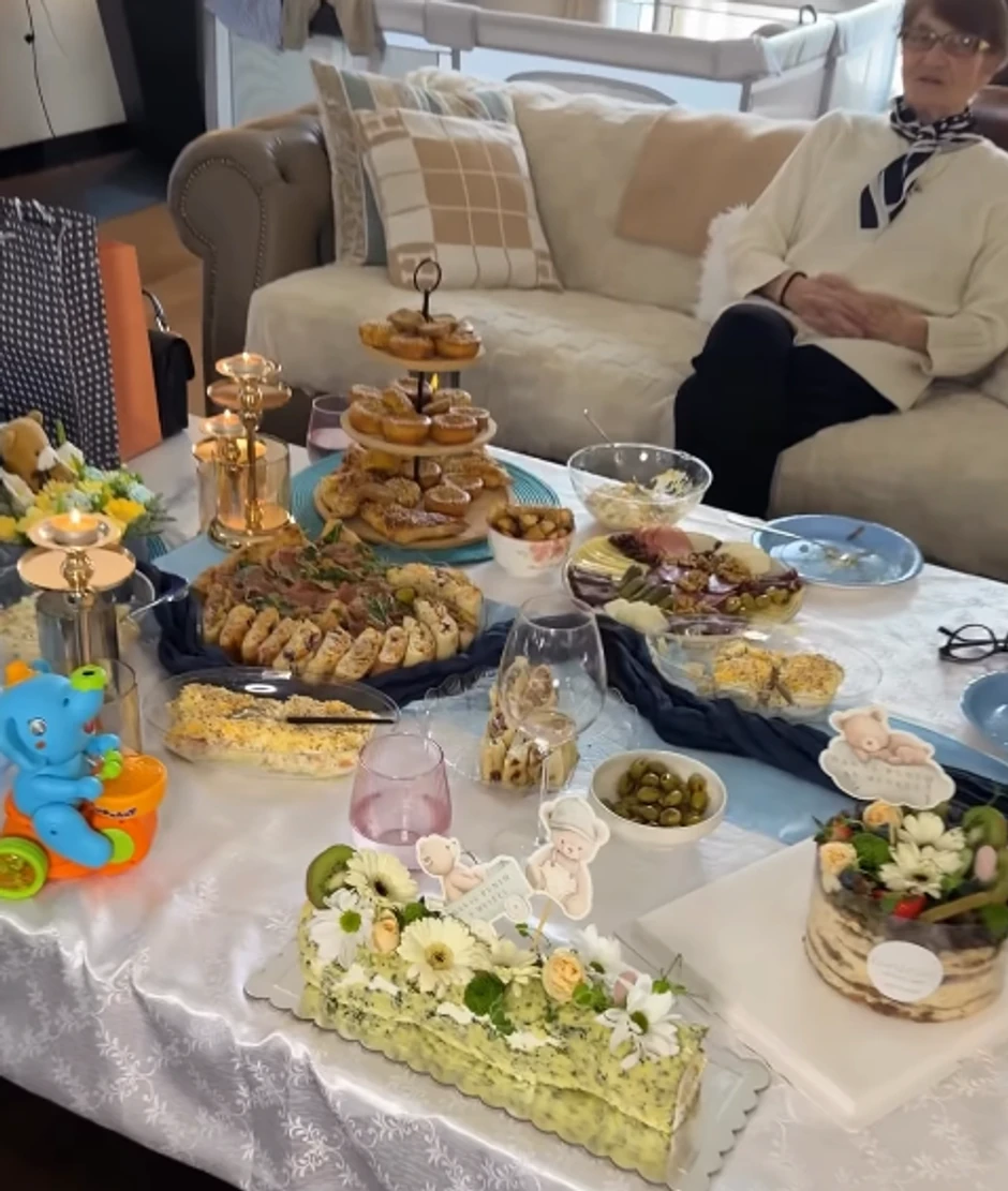 Olja Crnogorac proslavila sinu osam meseci