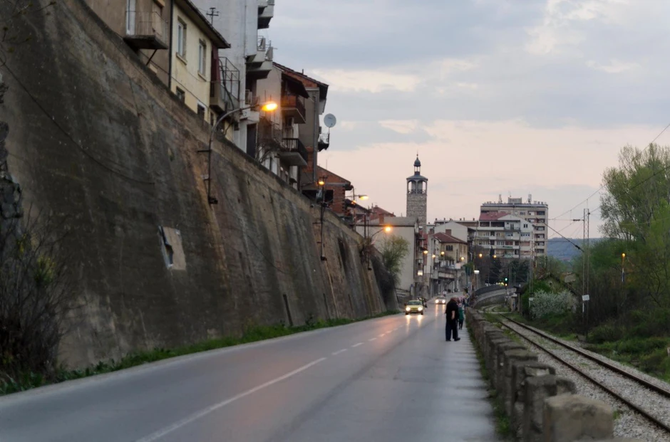 "Bazfid" je otkrio da je više od 140 sajtova sa lažnim vestima o američkoj politici tokom izbora 2016. došlo iz Velesa