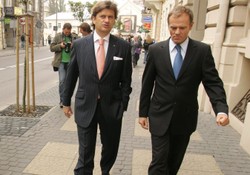 Tusk ujawnia, na jakim punkcie Palikot ma "prawdziwego hopla"