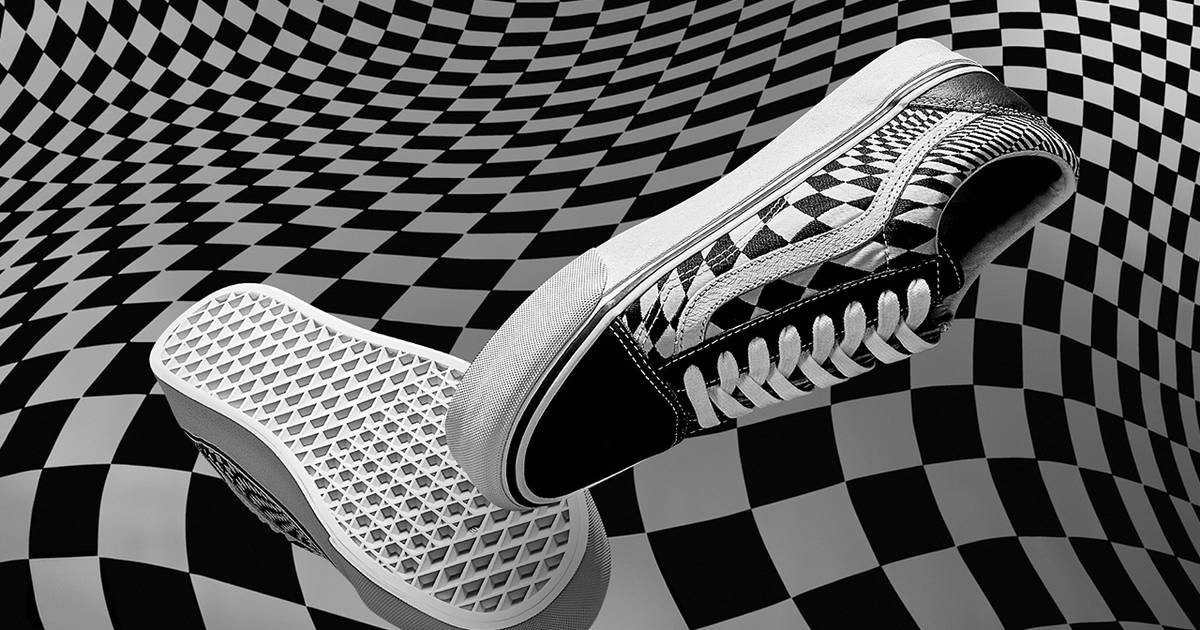 Dizzy top checkerboard vans
