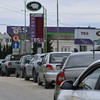 Kolona vozila ispred benzinske pumpe u Sevastopolju, na Krimu - gotografija od 1. juna 2026. | Foto: Reuters