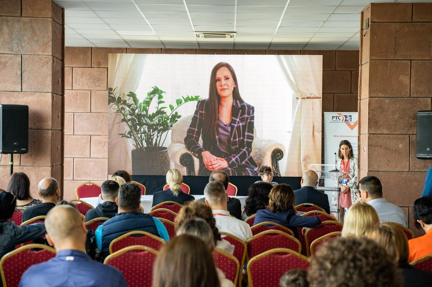 "Posebnu podršku u otvaranju konferencije nam je ukazala prva dama Srbije gđa Tamara Vučić", saopštili su iz DMD Srbija
