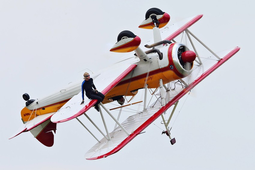 Bila poznata kao šetač na krilima aviona: Džejn Vinker - Odjednom sam začuo vriske i pogledao u pravcu ogromne vatre koja je zahvatila avion. Bilo je jezivo. Gledali smo ih kako umiru u plamenu - ispričao je jedan od očevidaca.