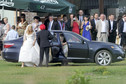 Lexus LS 600h L wiezie Michała Wiśniewskiego i Dominikę Tajner do ślubu (fot. AKPA)