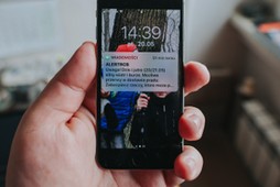 Każdy smartfon z rządową aplikacją?