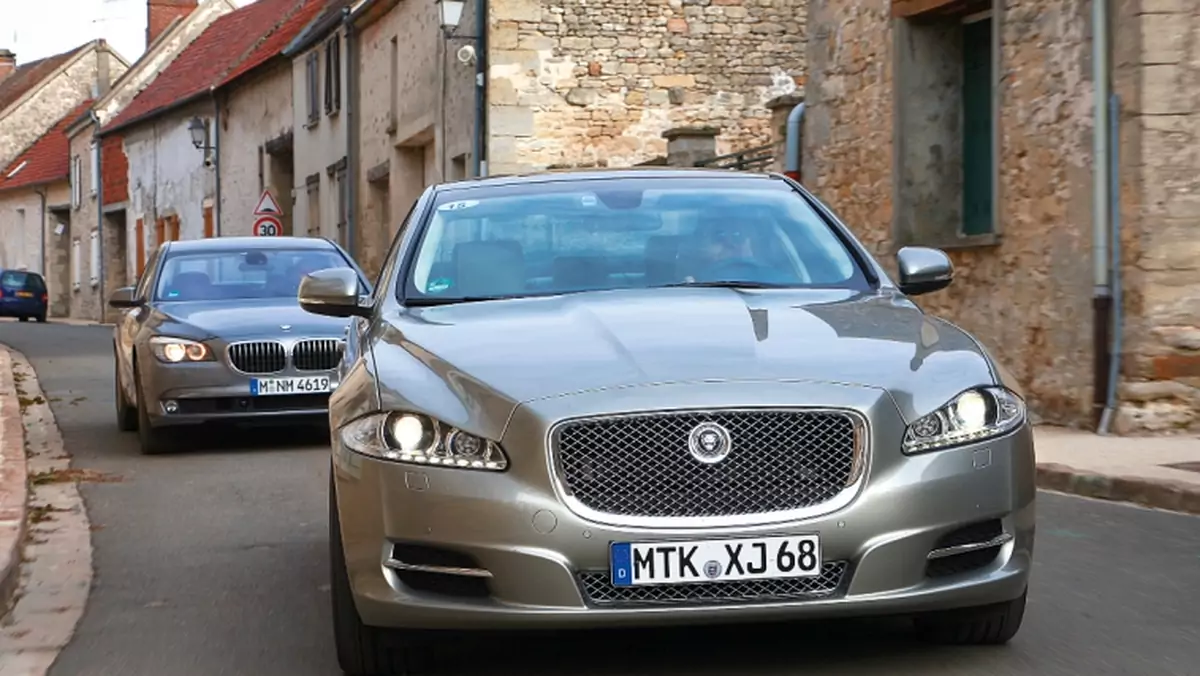 Jaguar XJ 3.0D kontra BMW 730d: Kot pokazał siódemce pazury