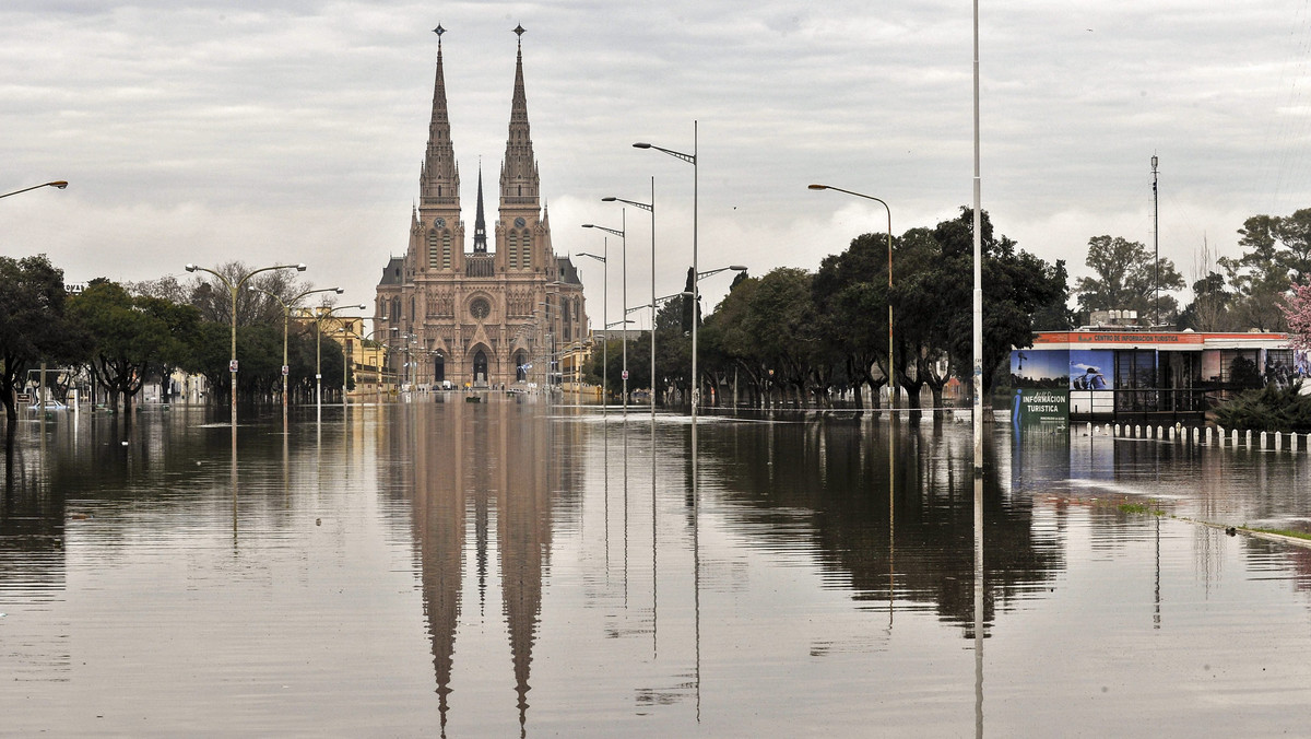 epaselect ARGENTINA WEATHER (FLOODS IN ARGENTINA)