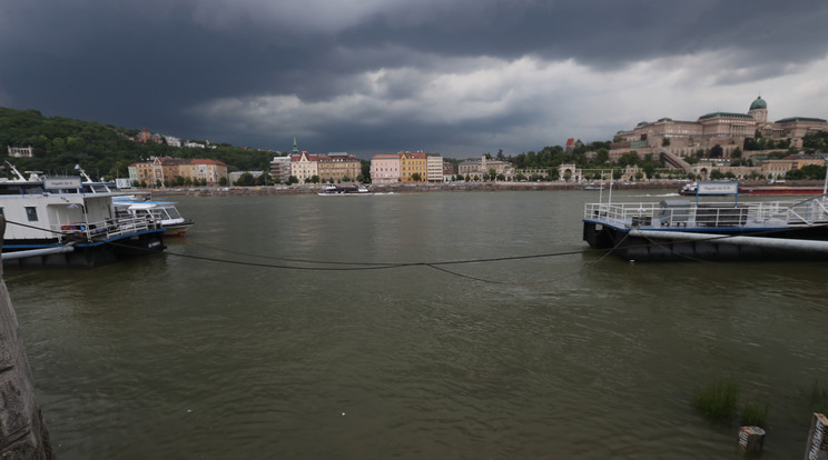 Vihar Budapesten / Fotó: Zsolnai Péter