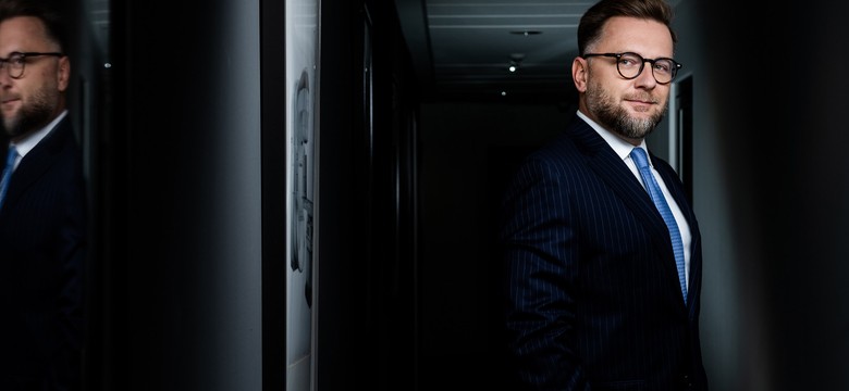 Tober: Polityka to sport walki w rodzaju MMA, gdzie walczy się w klatkach [WYWIAD MAZURKA]