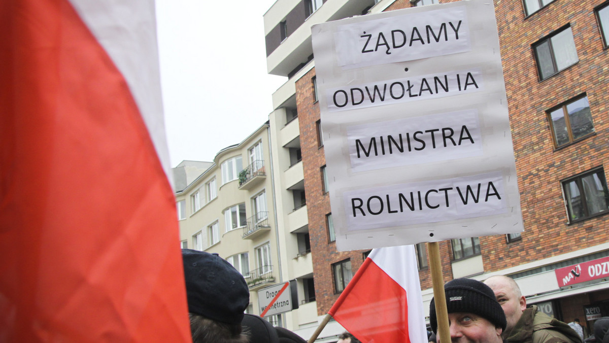 Rolnicy zapowiadają, że dzisiaj pojawią się w Bydgoszczy i będą protestować. Chcą przyjechać pod Urząd Wojewódzki, mimo zakazu prezydenta miasta.