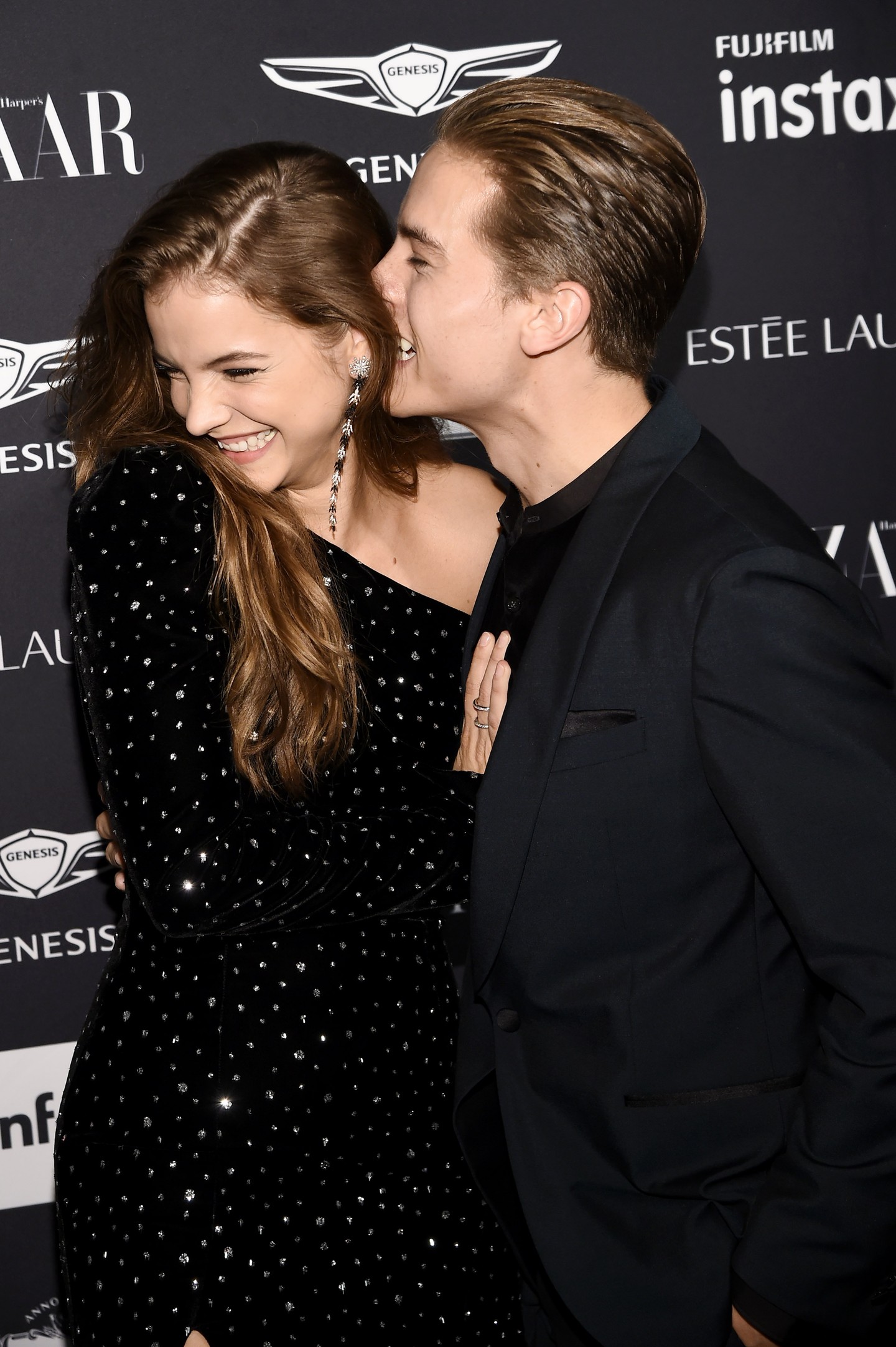 Palvin Barbara és Dylan Sprouse imádnak együtt bohóckodni a vörös szőnyegen (is)