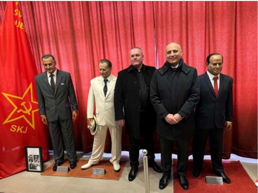 Egipatski ambasador u Muzeju voštanih figura u Jagodini