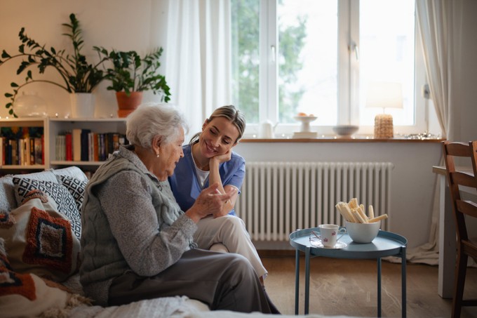 Így változik a viselkedés, amikor az Alzheimer-kór megjelenik – egy neurológus az első jelekről beszél