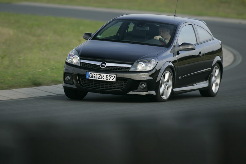 Opel Astra GTC - lata produkcji 2005-10