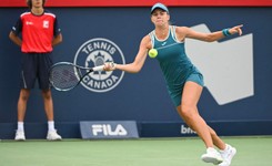 Linette przegrała z Azarenką w 1. rundzie turnieju WTA w Montrealu