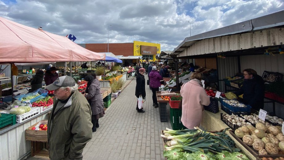 Starogardzianie chodzą na miejskie targowisko licząc, że dostaną tańsze i lepszej jakości produkty