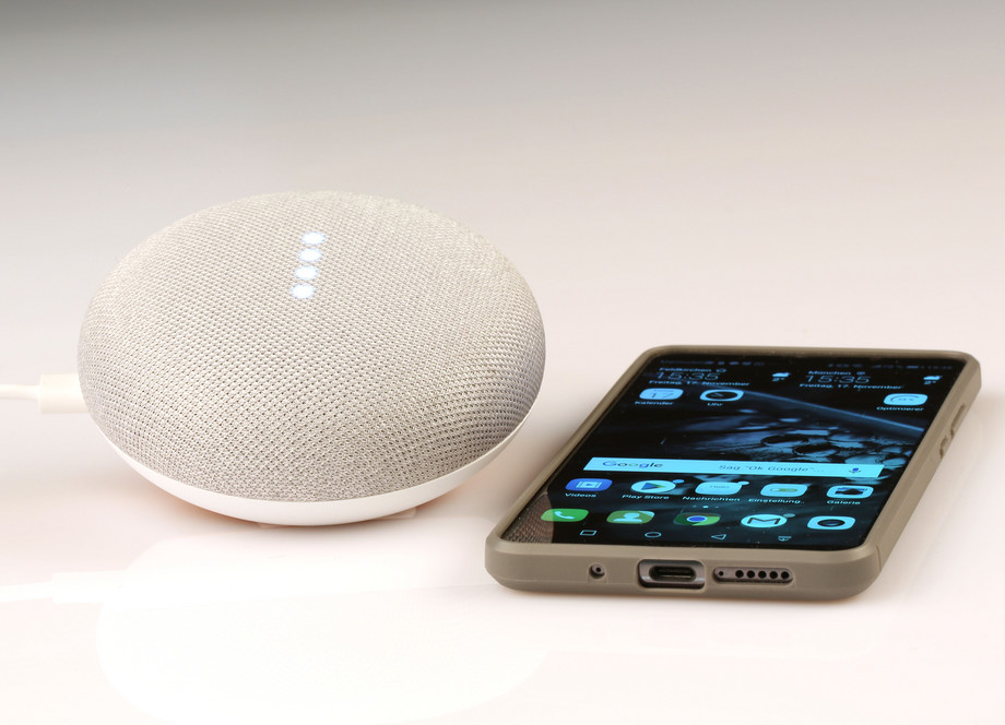 Google Home Mini im Test klein, schlau und mieser Klang