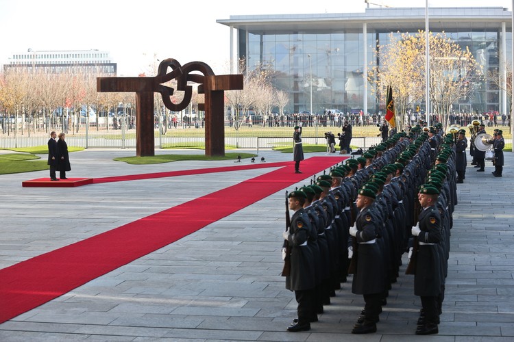 Donald Tusk i Angela Merkel naradzają się ws. budżetu UE