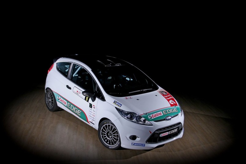 Samochód pucharu Castrol EDGE Fiesta Trophy