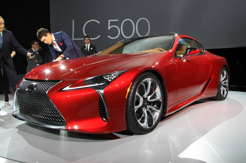 Lexus LC500 (Detroit 2016)