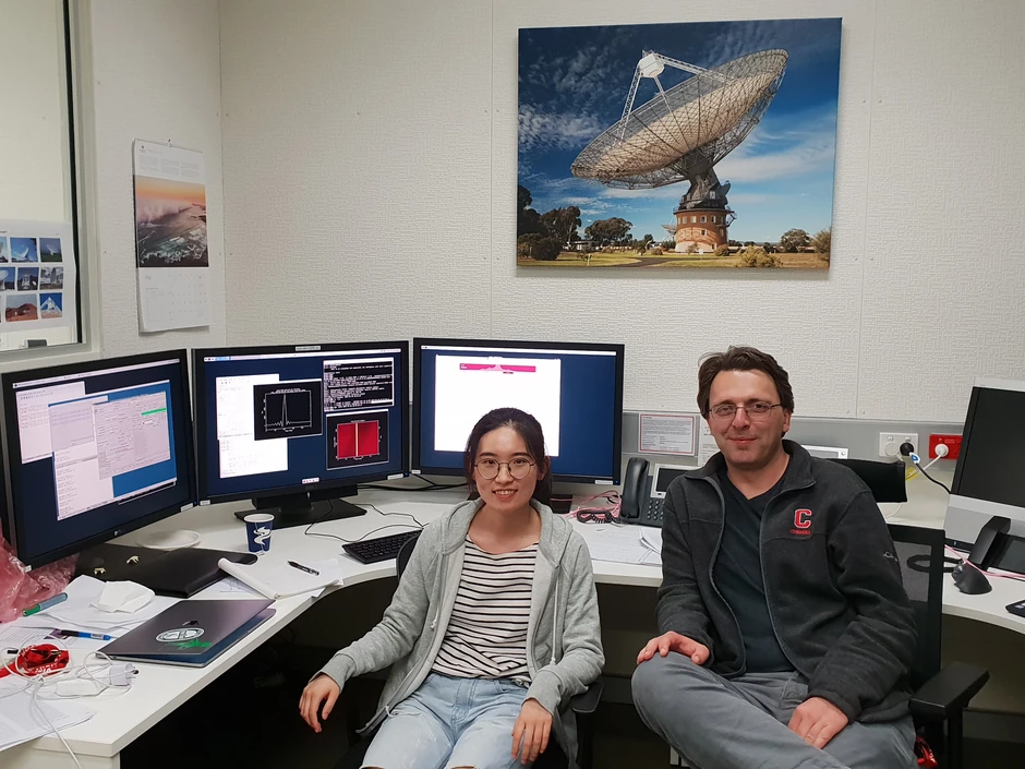 Dr Krčo i jedna njegova studentkinja (doktorand) iz Kine, rade opservacije na Parks teleskopu u Sidneju