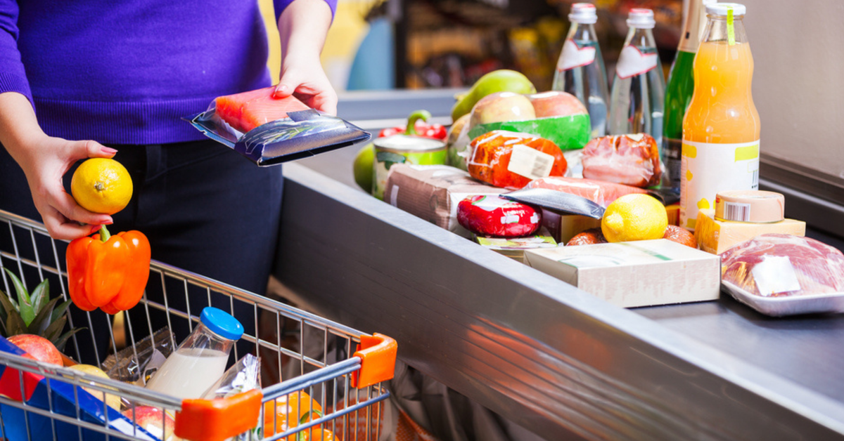 Co robi Niemiec w Polsce? Kupuje. Sąsiedzi zza Odry zostawiają w naszym kraju najwięcej pieniędzy, gigantyczna przewaga nad resztą