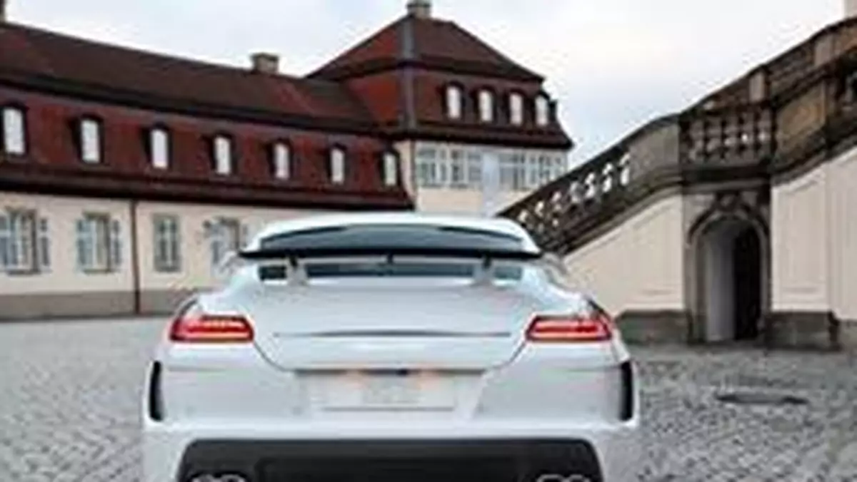 Porsche Panamera w wersji „Brak mi gustu”