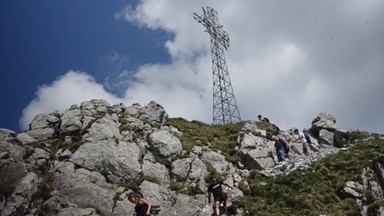 Burmistrz Zakopanego odpowiada Janowi Hartmanowi. Chodzi o krzyż na Giewoncie