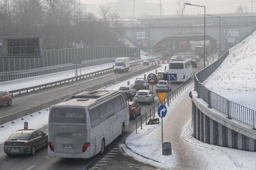 Zwężenie na Armii Krajowej 