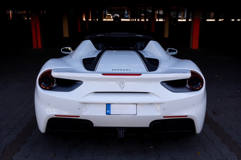 Ferrari 488 Spider - samochód należał do Roberta Lewandowskiego