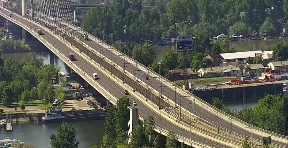 Bez gužve na Mostu na Adi