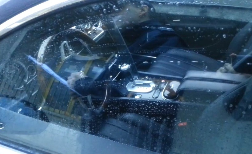 Polacy ukradli nowe modele Bentleya z salonu w Berlinie