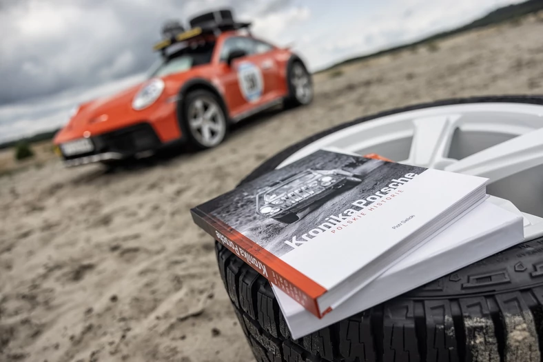 Porsche 911 Dakar RED58 Special i kronika do kompletu