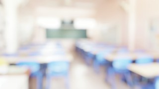 Karta nauczyciela znów pęcznieje: MEN chce przywrócić przywileje tym, którzy wcześniej je stracili