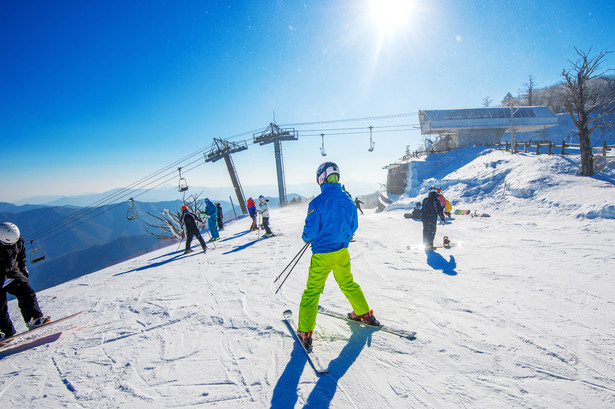 Ceny w ośrodkach narciarskich. Sezon 2023/2024