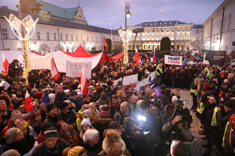 Uczestnicy Marszu Tysiąca Tóg