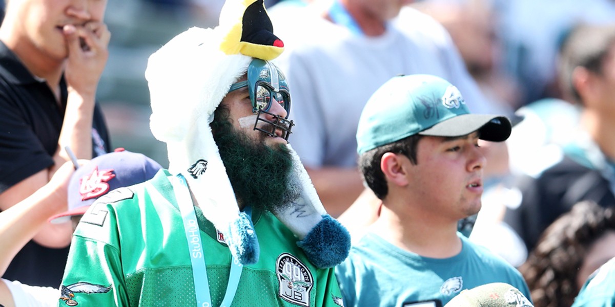 Eagles fans took over Los Angeles stadium with Chargers still struggling to attract supporters