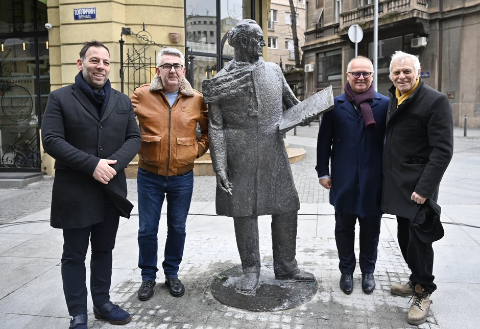 Oktrivanje spomenika Aleksandru Deroku