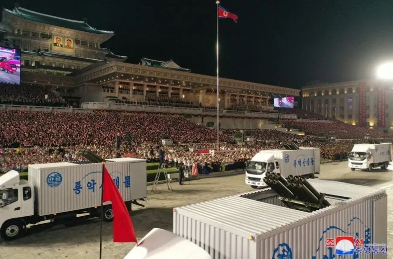 Koreańskie wyrzutnie w trakcie parady w 2023 roku.