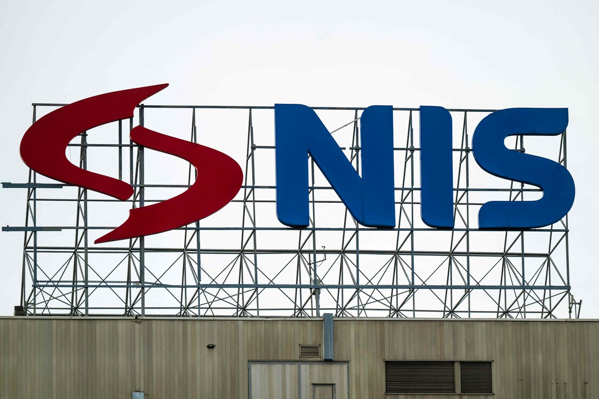 Węgrzy przejmą przemysł naftowy w tym kraju? W tle rosyjskie udziały i sankcje USA