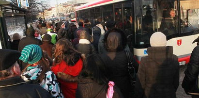 Chcemy więcej autobusów, a nie ankiet!