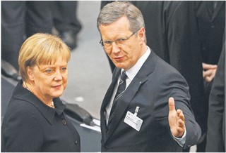 Merkel przepchnęła swojego prezydenta