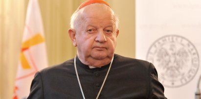 Ostre słowa Dziwisza: "ohydne poniżenie Jana Pawła II"