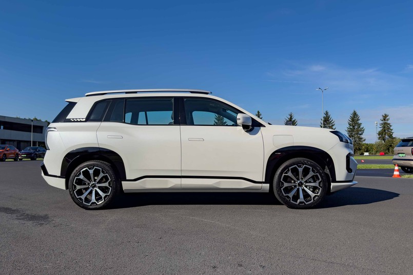GAC Aion V