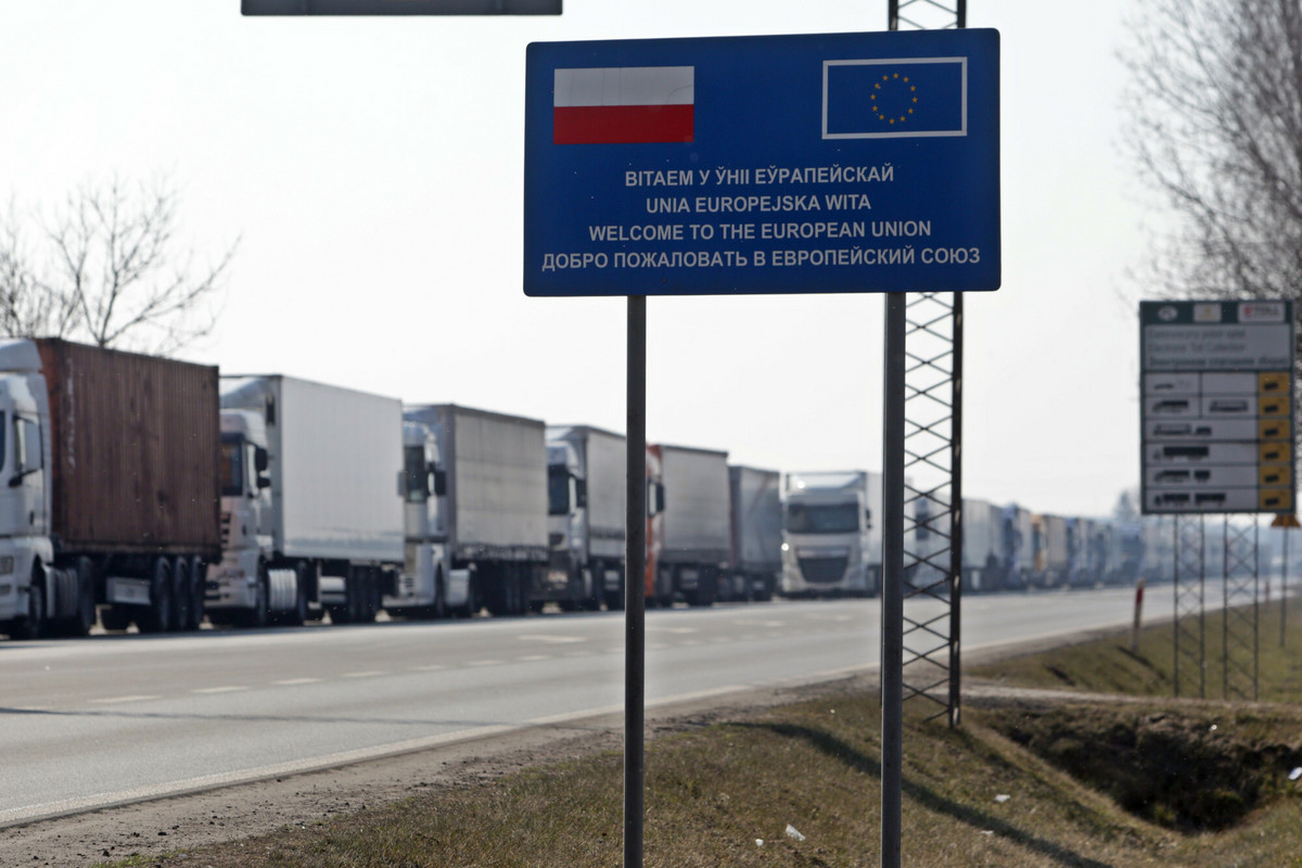 Wchodzą w życie nowe sankcje. Obejmą białoruskie firmy transportowe
