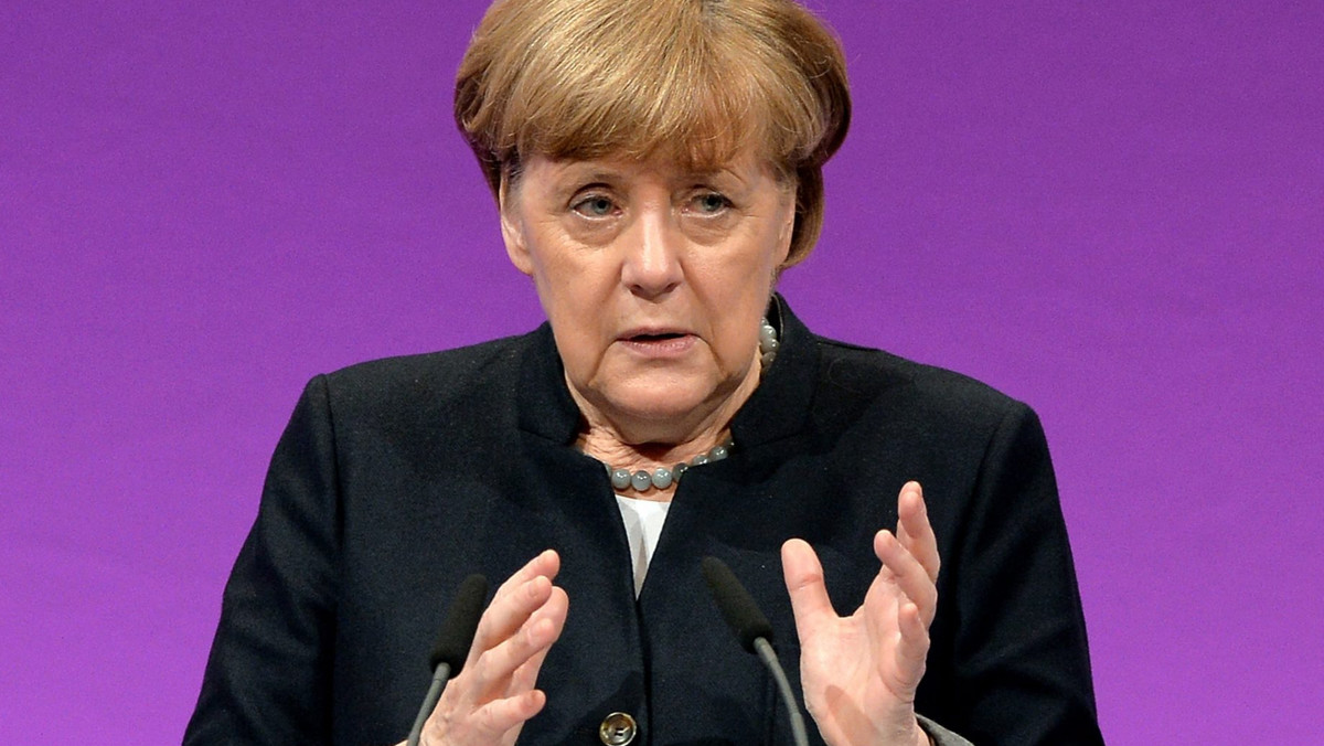 Kanclerz Niemiec Angela Merkel poinformowała, że nadal będzie zabiegała o europejską politykę azylową opartą na solidarności wszystkich krajów UE. Jej zdaniem Niemcy nie powinny jednak naciskać na partnerów, gdyż wcześniej same odrzucały kwoty.
